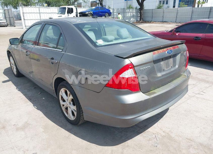 Photo 3 of 2012 Ford Fusion SE (VIN 3FAHP0HA4CR203446)