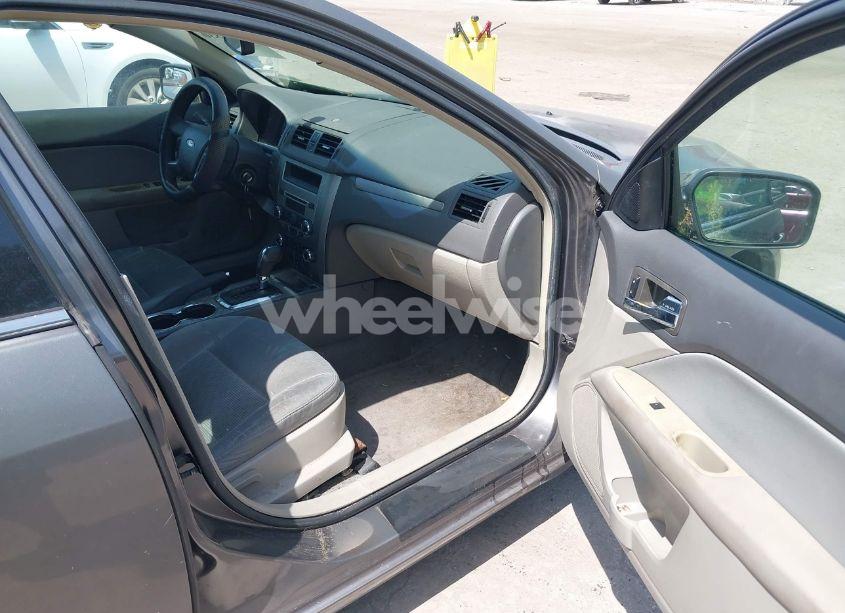 Photo 5 of 2012 Ford Fusion SE (VIN 3FAHP0HA4CR203446)