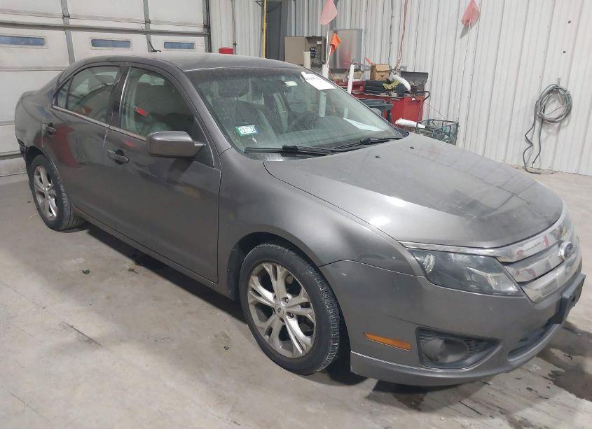 2012 Ford Fusion SE (VIN 3FAHP0HA4CR214088) main photo