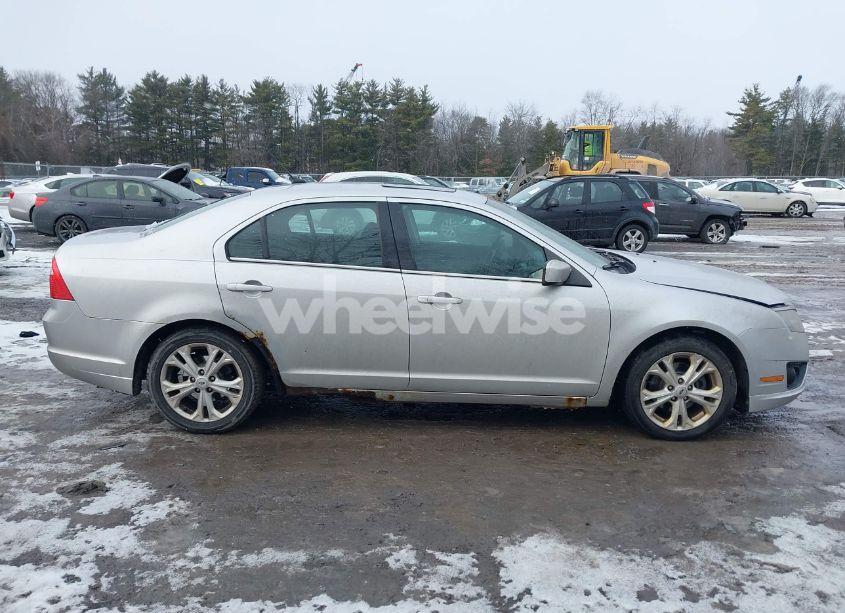 Photo 13 of 2012 Ford Fusion SE (VIN 3FAHP0HA4CR228055)