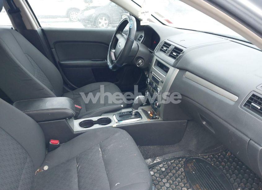 Photo 5 of 2012 Ford Fusion SE (VIN 3FAHP0HA4CR228055)