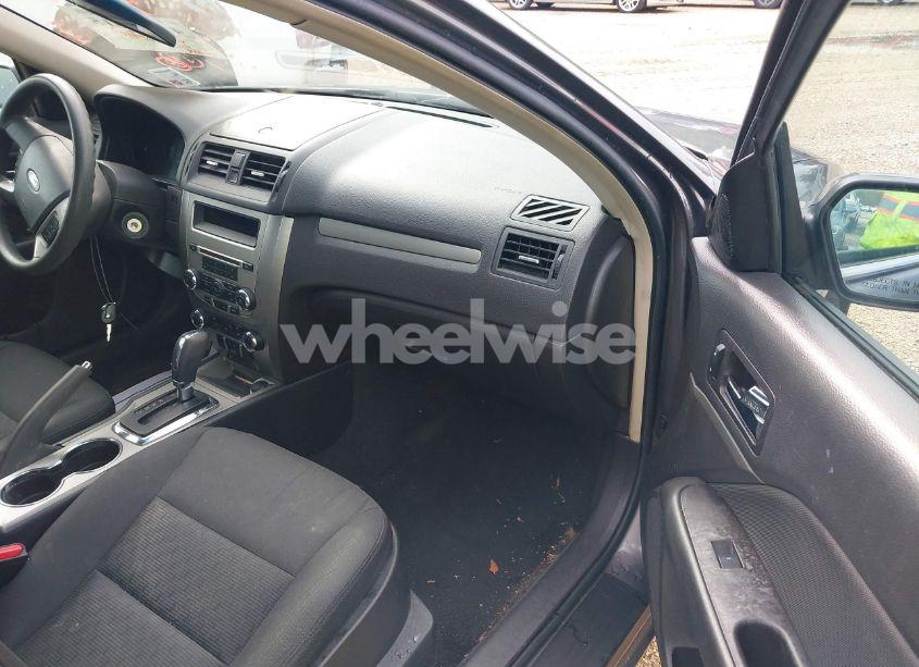 Photo 5 of 2012 Ford Fusion SE (VIN 3FAHP0HA4CR235233)