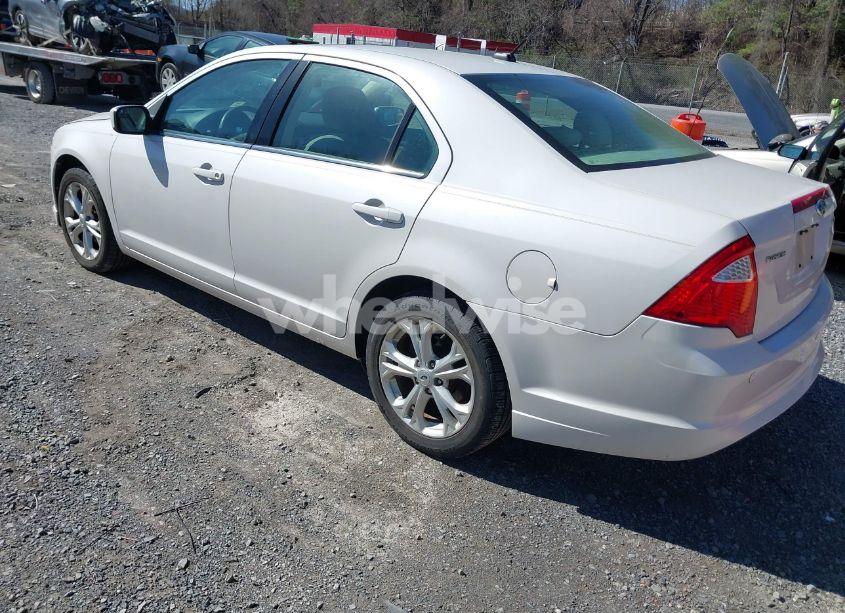 Photo 3 of 2012 Ford Fusion SE (VIN 3FAHP0HA4CR235667)