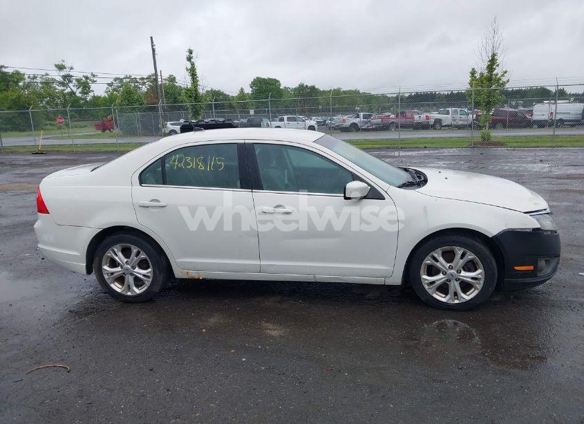 Photo 13 of 2012 Ford Fusion SE (VIN 3FAHP0HA4CR261668)