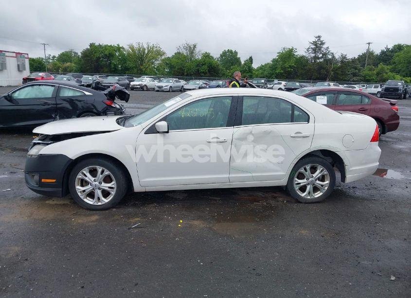 Photo 14 of 2012 Ford Fusion SE (VIN 3FAHP0HA4CR261668)