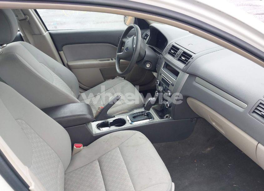 Photo 5 of 2012 Ford Fusion SE (VIN 3FAHP0HA4CR261668)