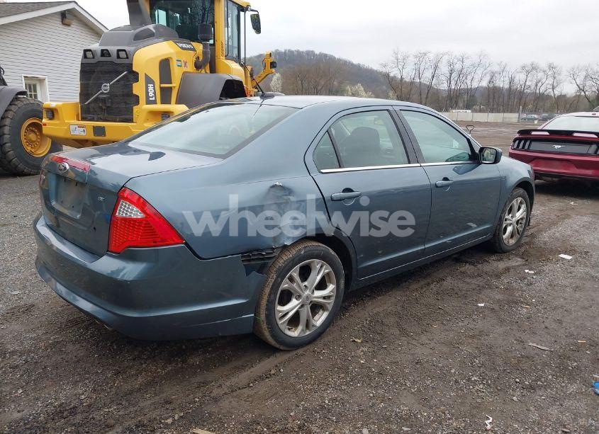 Photo 4 of 2012 Ford Fusion SE (VIN 3FAHP0HA4CR272590)