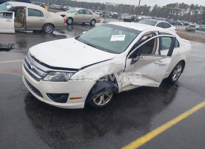 Photo 2 of 2012 Ford Fusion SE (VIN 3FAHP0HA4CR280690)