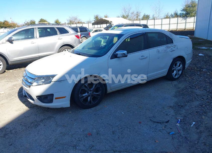 Photo 2 of 2012 Ford Fusion SE (VIN 3FAHP0HA4CR298929)