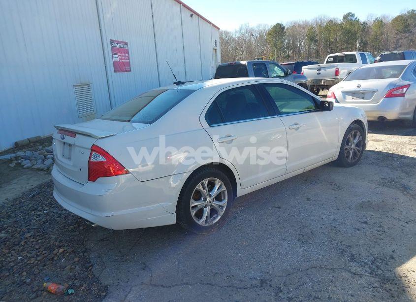 Photo 4 of 2012 Ford Fusion SE (VIN 3FAHP0HA4CR298929)
