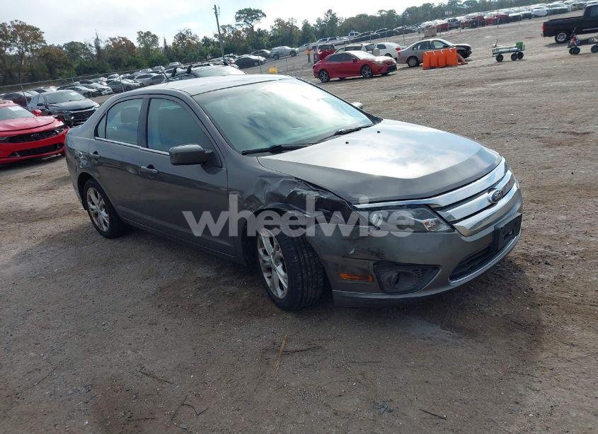 2012 Ford Fusion SE (VIN 3FAHP0HA4CR321514) main photo
