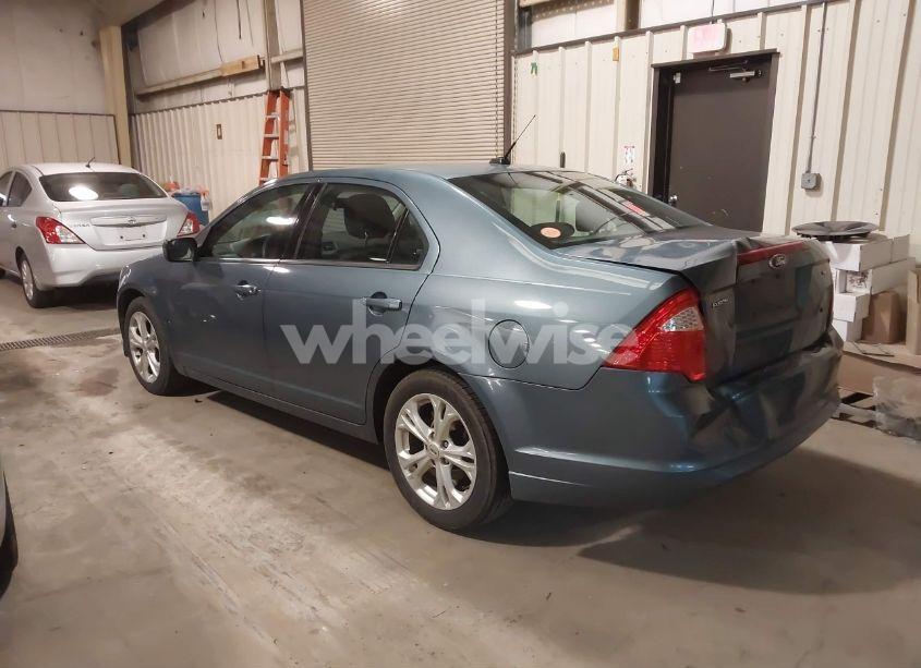 Photo 3 of 2012 Ford Fusion SE (VIN 3FAHP0HA4CR371748)
