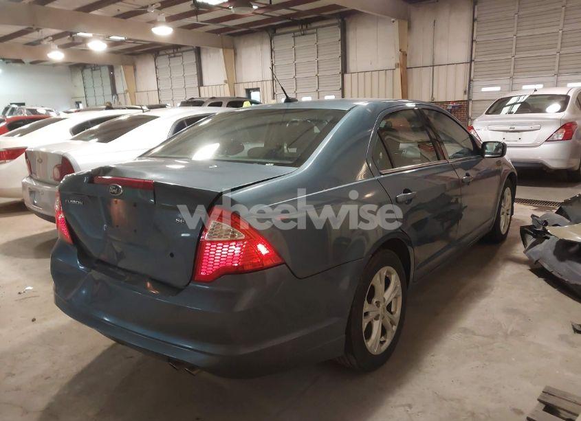 Photo 4 of 2012 Ford Fusion SE (VIN 3FAHP0HA4CR371748)