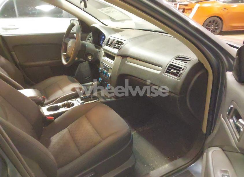 Photo 5 of 2012 Ford Fusion SE (VIN 3FAHP0HA4CR371748)