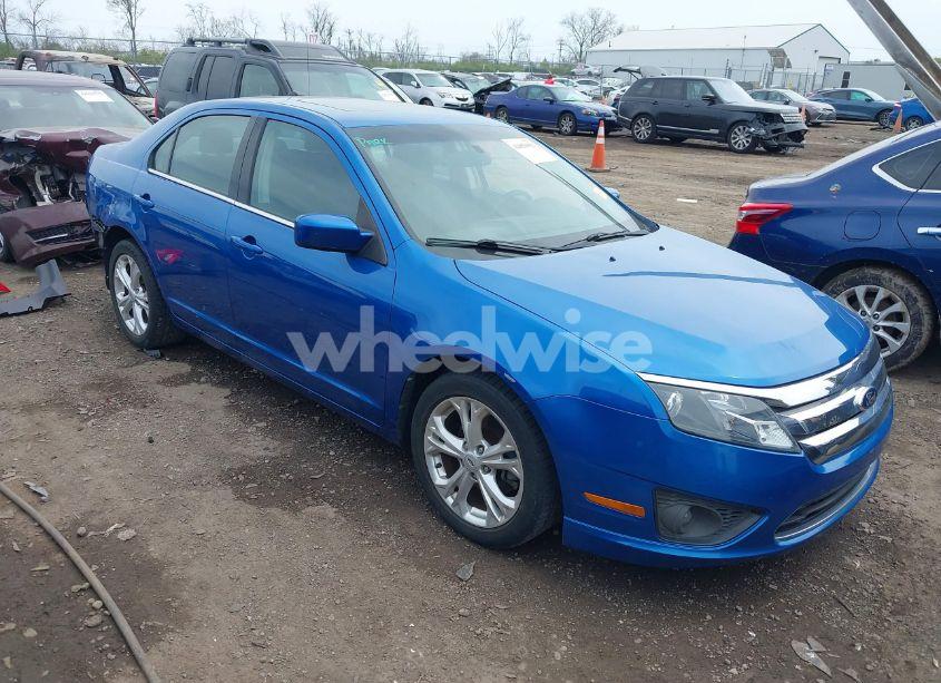 2012 Ford Fusion SE (VIN 3FAHP0HA4CR374598) main photo