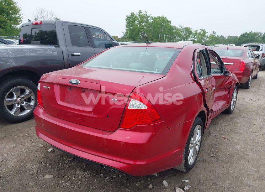 Photo 4 of 2012 Ford Fusion SE (VIN 3FAHP0HA4CR375749)