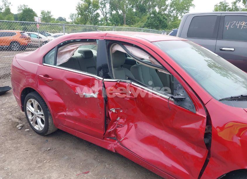 Photo 6 of 2012 Ford Fusion SE (VIN 3FAHP0HA4CR375749)