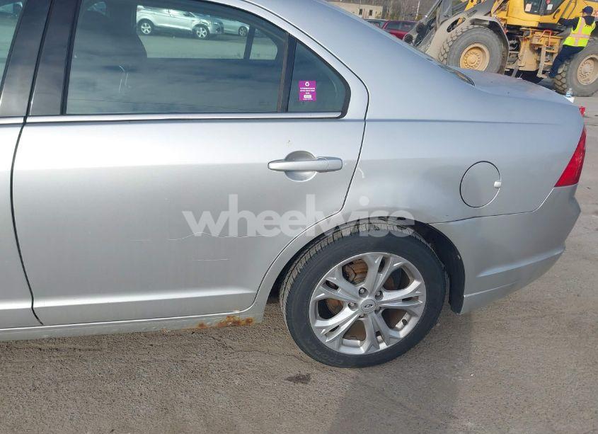 Photo 6 of 2012 Ford Fusion SE (VIN 3FAHP0HA4CR379798)