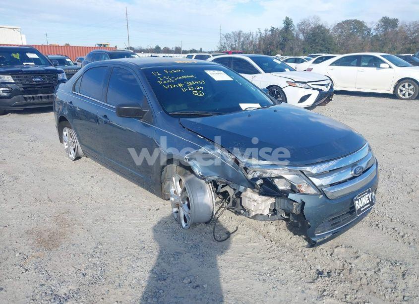 2012 Ford Fusion SE (VIN 3FAHP0HA4CR388453) main photo