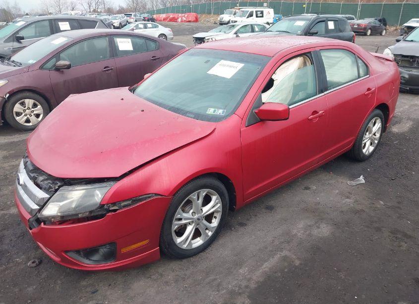 Photo 2 of 2012 Ford Fusion SE (VIN 3FAHP0HA4CR389652)