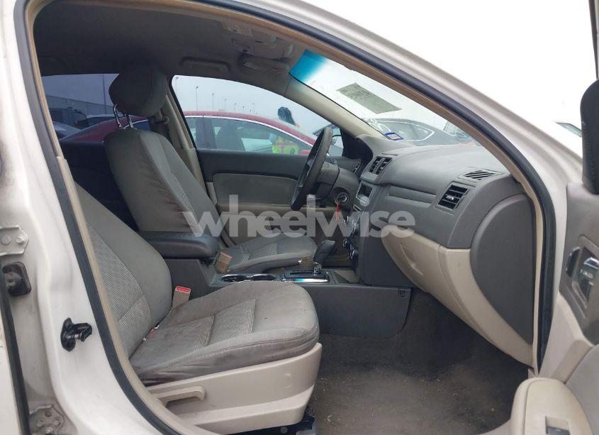 Photo 5 of 2012 Ford Fusion SE (VIN 3FAHP0HA4CR395354)