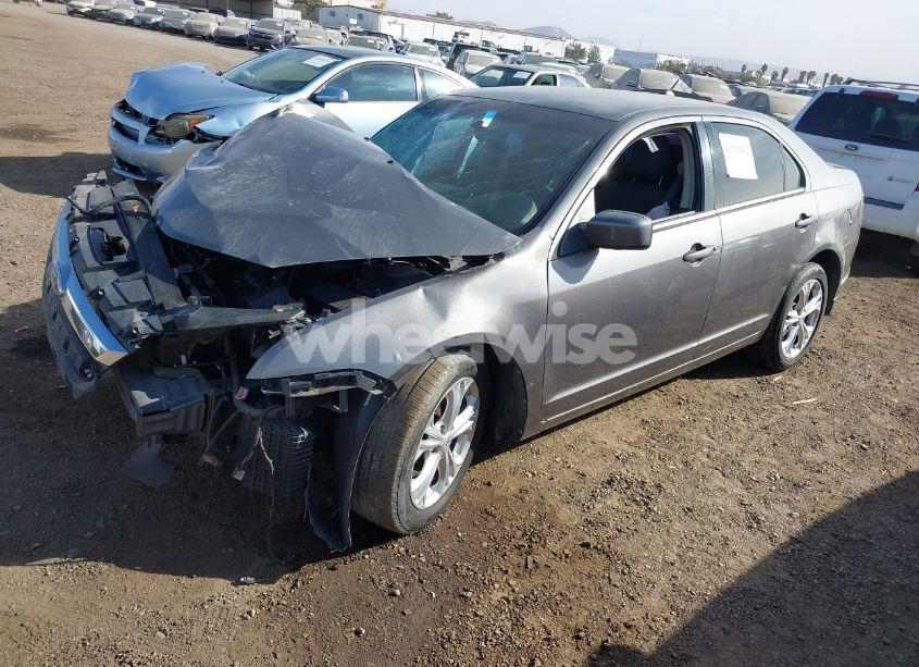 Photo 2 of 2012 Ford Fusion SE (VIN 3FAHP0HA4CR400231)