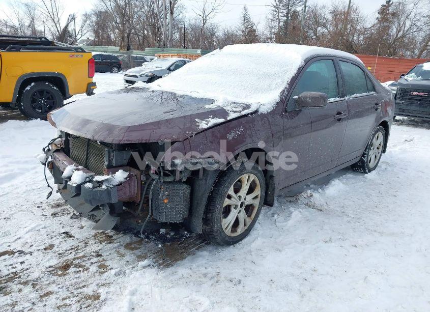 Photo 2 of 2012 Ford Fusion SE (VIN 3FAHP0HA4CR403341)