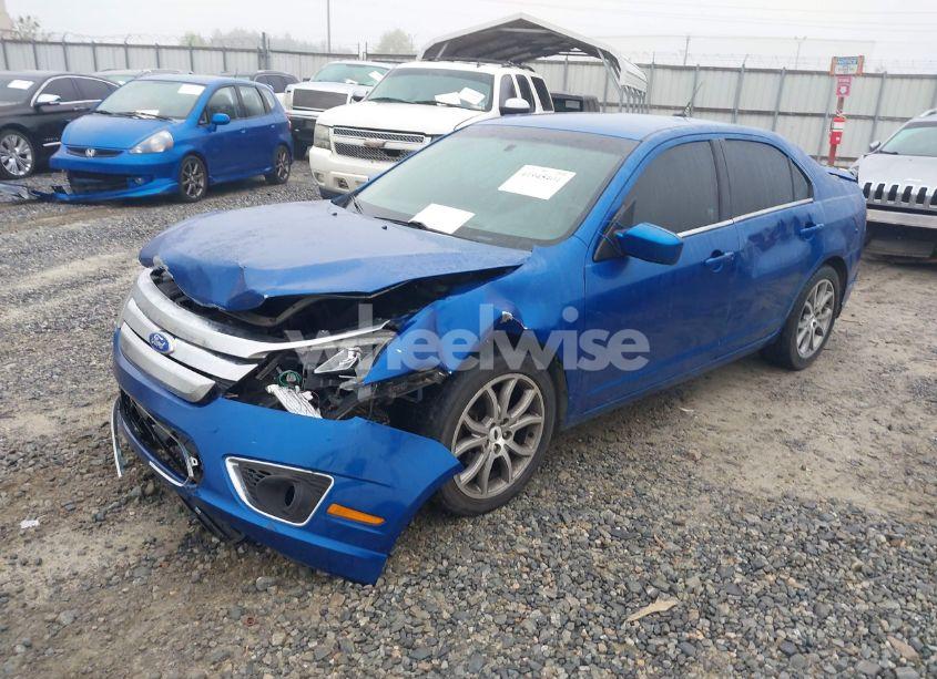 Photo 2 of 2012 Ford Fusion SE (VIN 3FAHP0HA4CR403923)