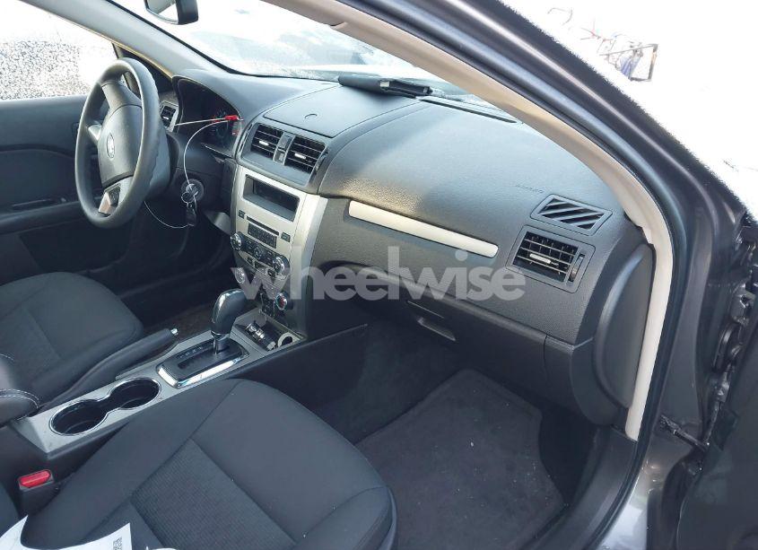 Photo 5 of 2012 Ford Fusion SE (VIN 3FAHP0HA4CR404294)