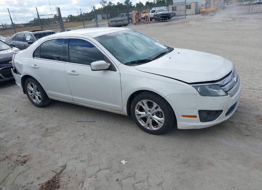 2012 Ford Fusion SE (VIN 3FAHP0HA4CR428630) main photo