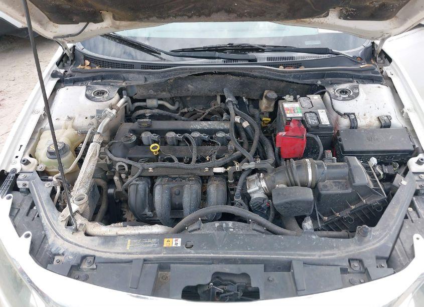 Photo 10 of 2012 Ford Fusion SE (VIN 3FAHP0HA4CR428630)