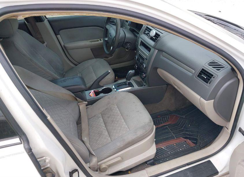 Photo 5 of 2012 Ford Fusion SE (VIN 3FAHP0HA4CR428630)