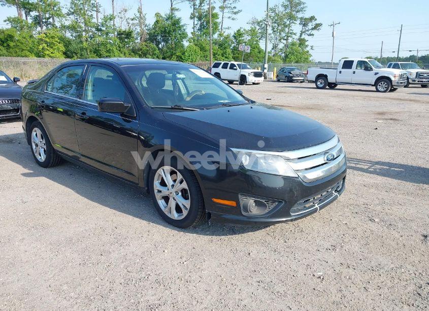 2012 Ford Fusion SE (VIN 3FAHP0HA4CR428837) main photo