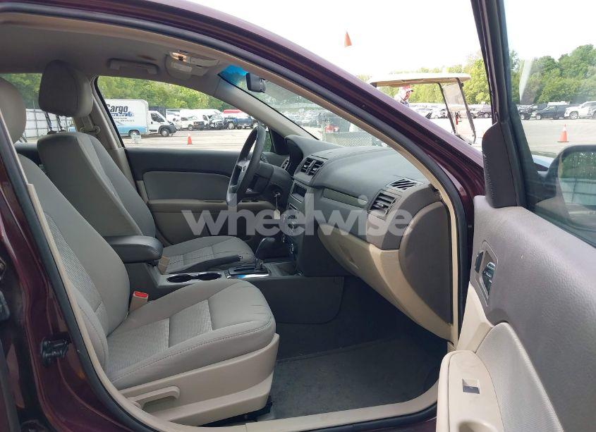 Photo 5 of 2012 Ford Fusion SE (VIN 3FAHP0HA4CR432631)