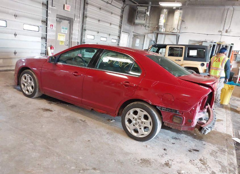 Photo 3 of 2010 Ford Fusion SE (VIN 3FAHP0HA5AR123005)