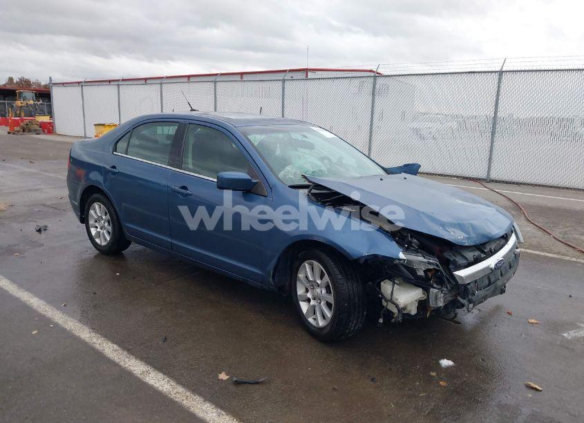 2010 Ford Fusion SE (VIN 3FAHP0HA5AR123702) main photo