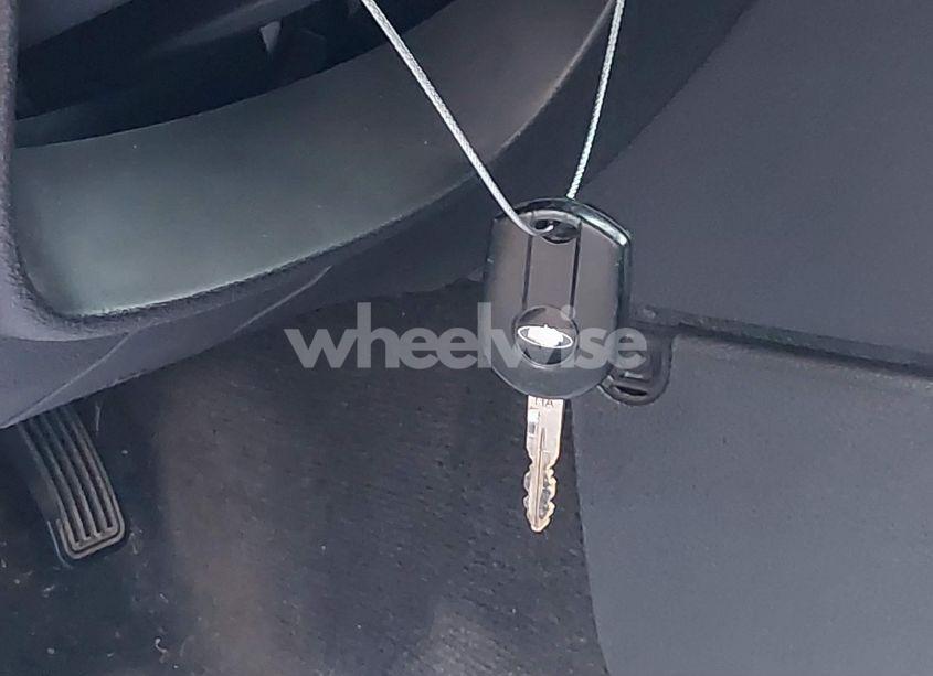 Photo 11 of 2010 Ford Fusion SE (VIN 3FAHP0HA5AR123702)