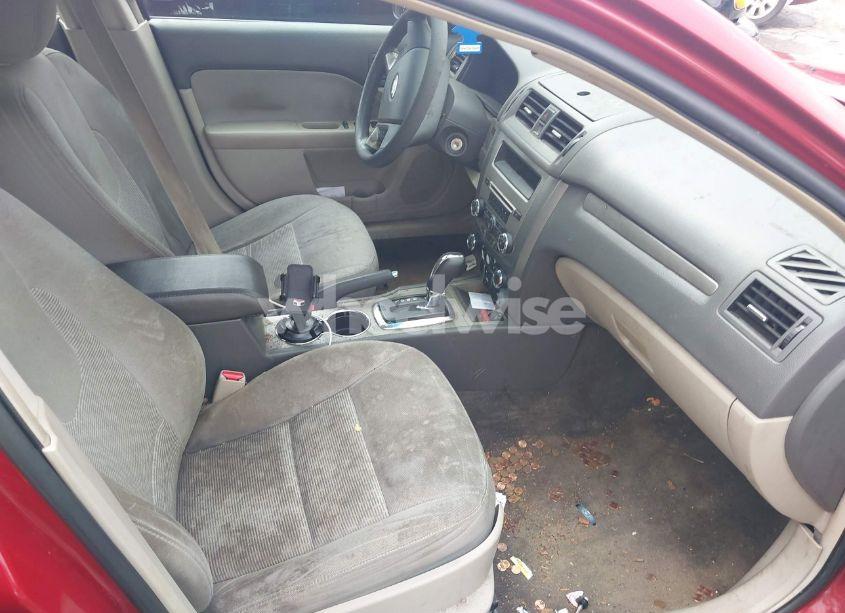 Photo 5 of 2010 Ford Fusion SE (VIN 3FAHP0HA5AR138409)