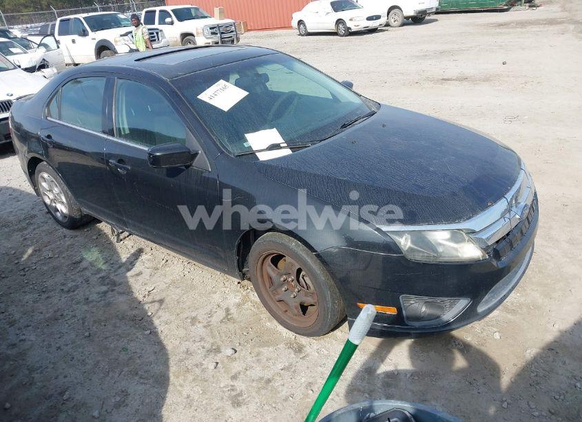 2010 Ford Fusion SE (VIN 3FAHP0HA5AR173032) main photo