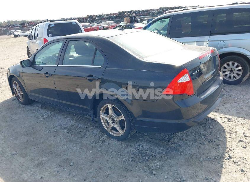 Photo 3 of 2010 Ford Fusion SE (VIN 3FAHP0HA5AR173032)