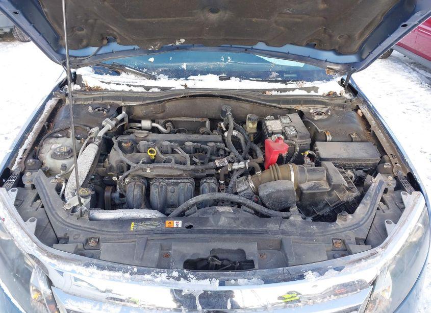 Photo 10 of 2010 Ford Fusion SE (VIN 3FAHP0HA5AR184693)