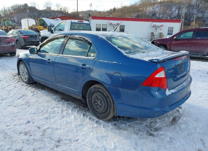 Photo 3 of 2010 Ford Fusion SE (VIN 3FAHP0HA5AR184693)