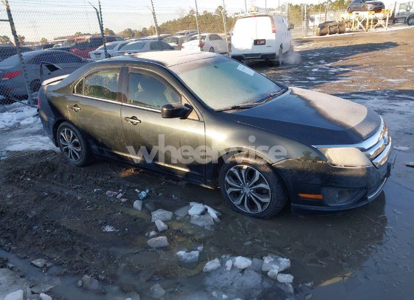 2010 Ford Fusion SE (VIN 3FAHP0HA5AR222178) main photo
