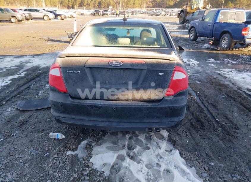 Photo 16 of 2010 Ford Fusion SE (VIN 3FAHP0HA5AR222178)