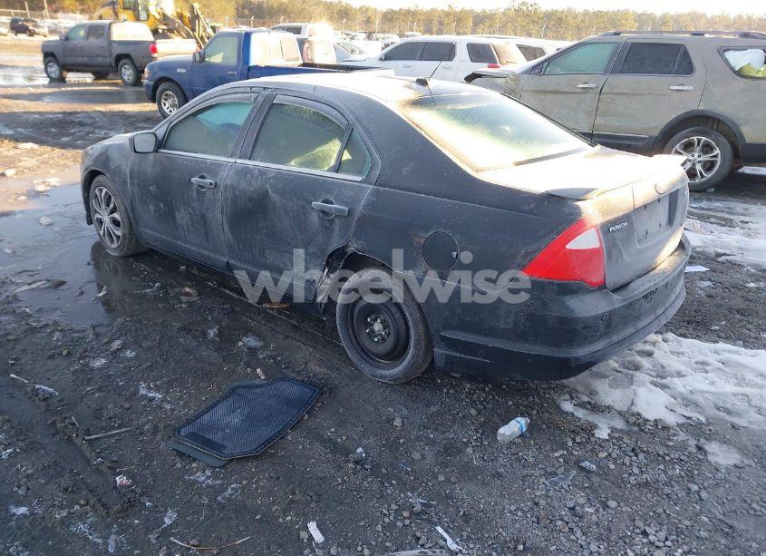Photo 3 of 2010 Ford Fusion SE (VIN 3FAHP0HA5AR222178)