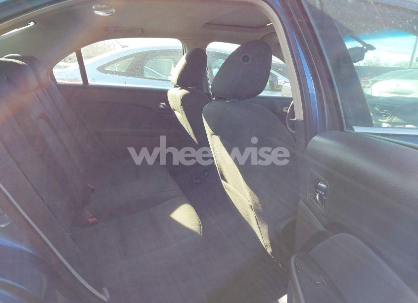 Photo 8 of 2010 Ford Fusion SE (VIN 3FAHP0HA5AR267735)