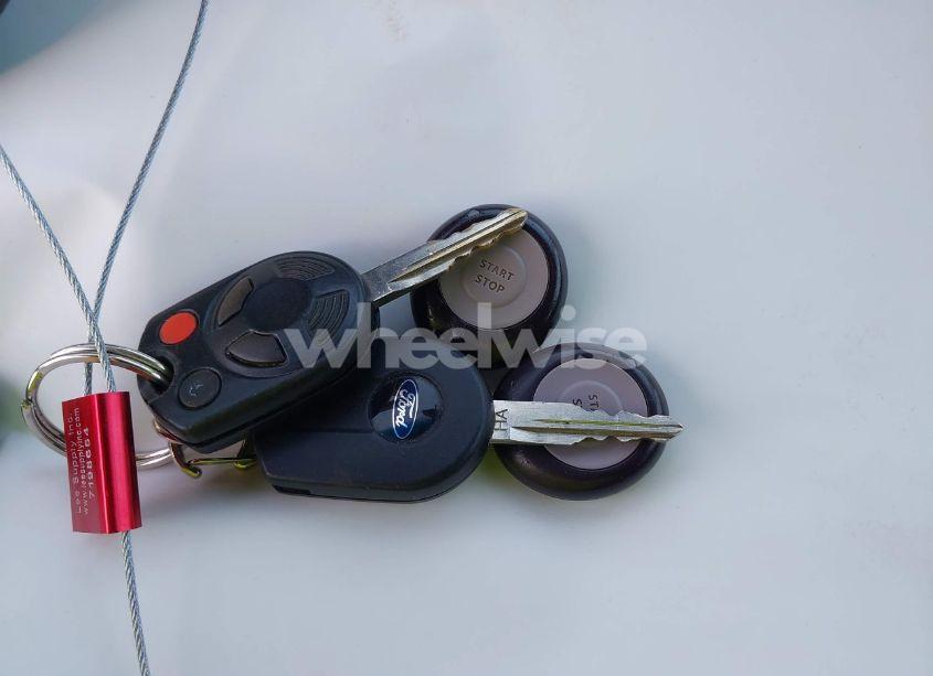 Photo 11 of 2010 Ford Fusion SE (VIN 3FAHP0HA5AR282574)