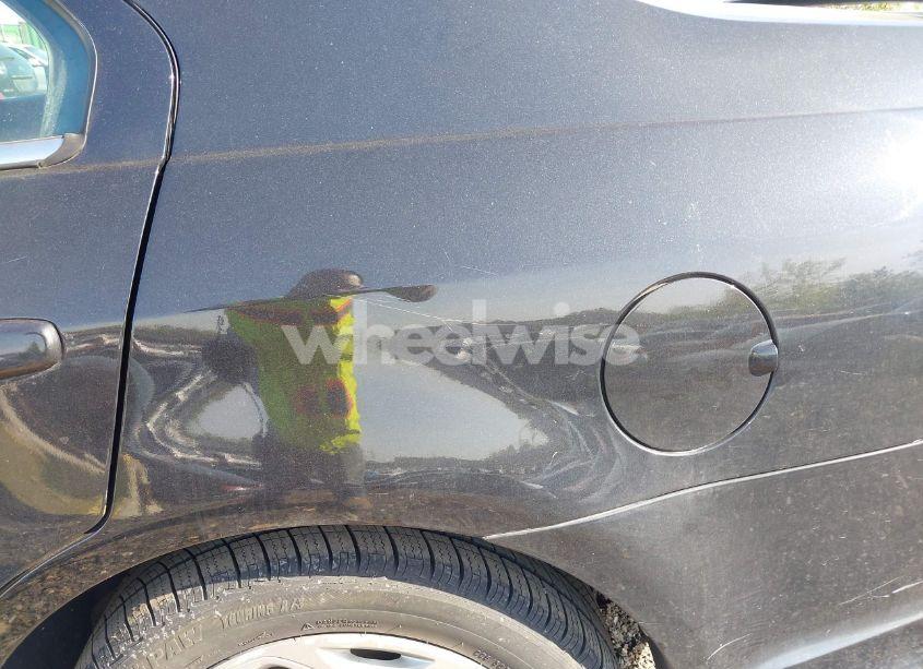 Photo 13 of 2010 Ford Fusion SE (VIN 3FAHP0HA5AR282574)