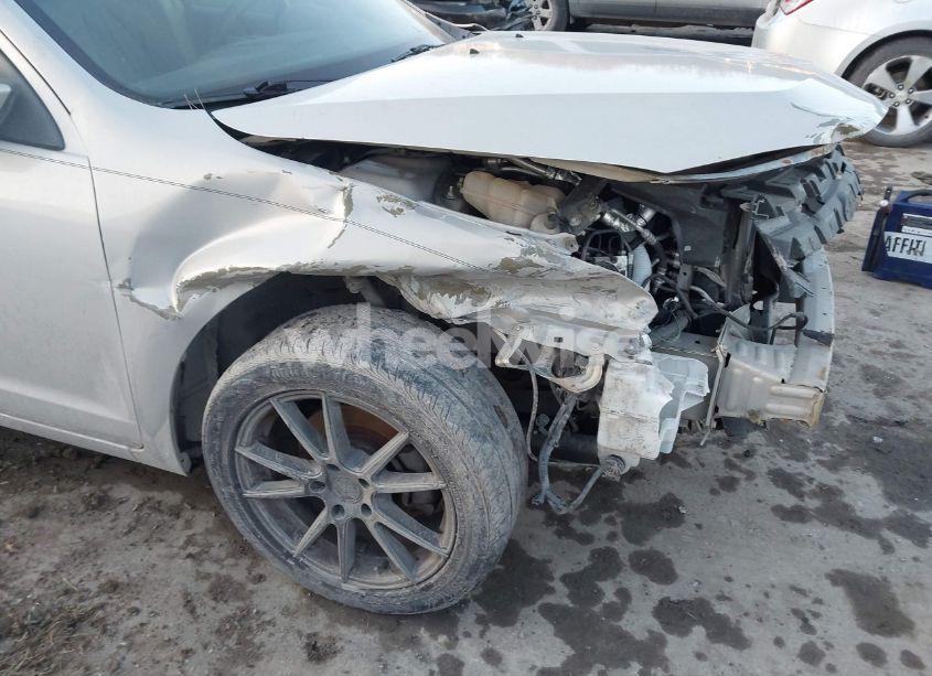 Photo 18 of 2010 Ford Fusion SE (VIN 3FAHP0HA5AR310034)