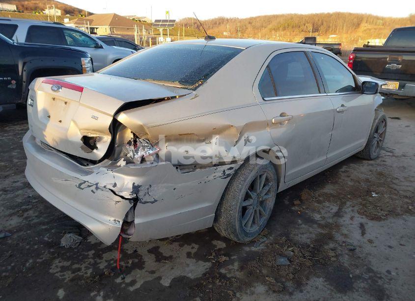 Photo 4 of 2010 Ford Fusion SE (VIN 3FAHP0HA5AR310034)